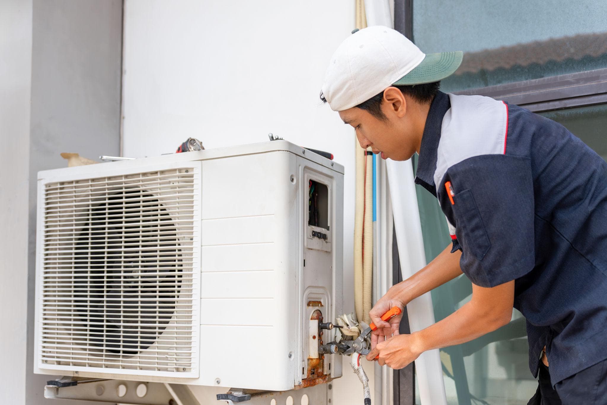 Floor Standing AC Repairing (2 Ton)